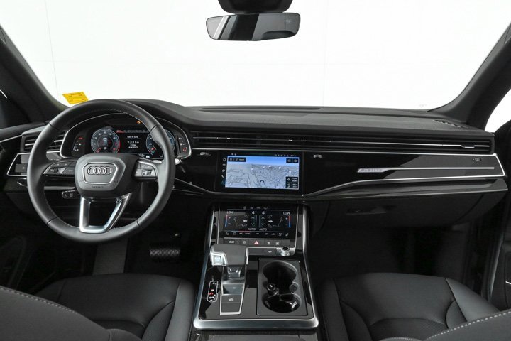 New 2025 Audi Q8 Premium Plus image 17