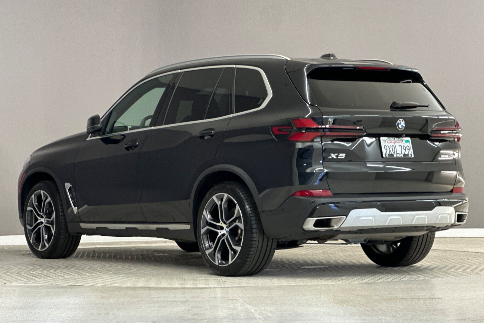 Used 2026 BMW X5 sDrive40i RWD image 3