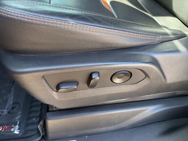 Used 2024 GMC Sierra 2500 AT4 w/ Technology Package image 17