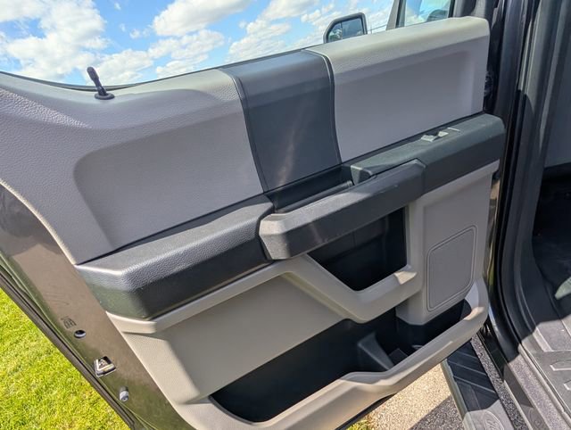 Used 2015 Ford F150 XL w/ Equipment Group 101A Mid RWD image 14