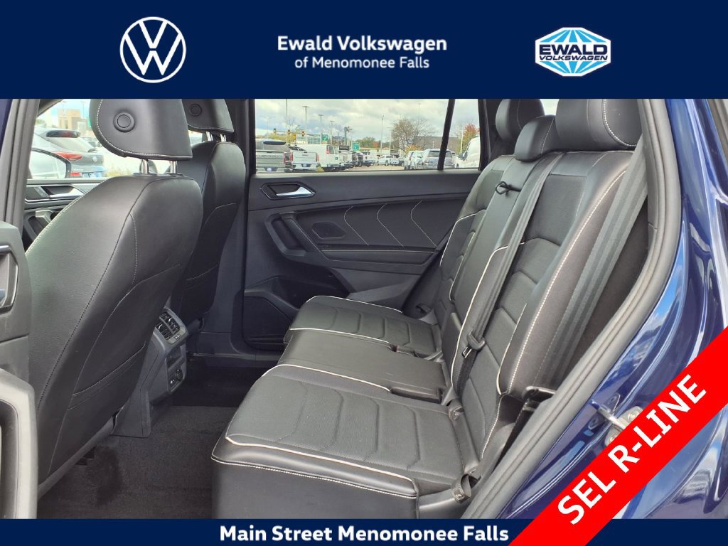 Used 2024 Volkswagen Tiguan SEL R-Line AWD/4WD image 24