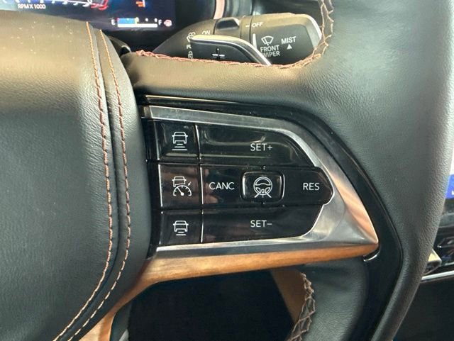 Used 2023 Jeep Grand Cherokee L Summit AWD/4WD image 19