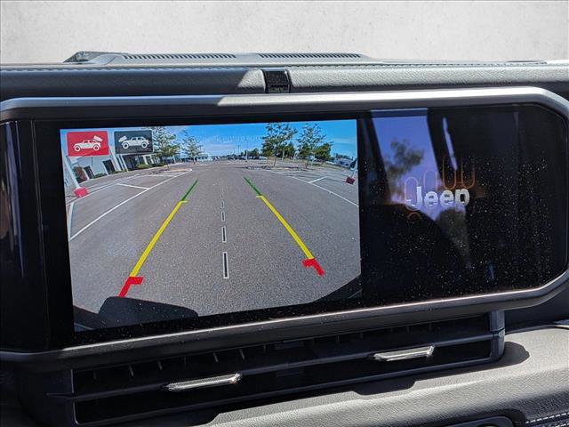 Used 2026 Jeep Wrangler Unlimited Sahara AWD/4WD image 13