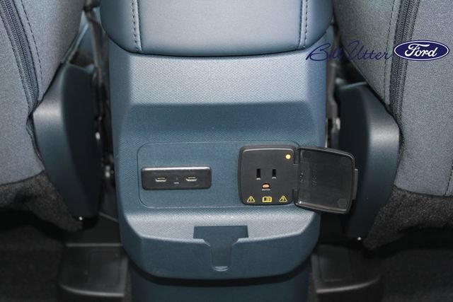 New 2026 Ford Maverick XLT w/ XLT Luxury Package FWD image 10