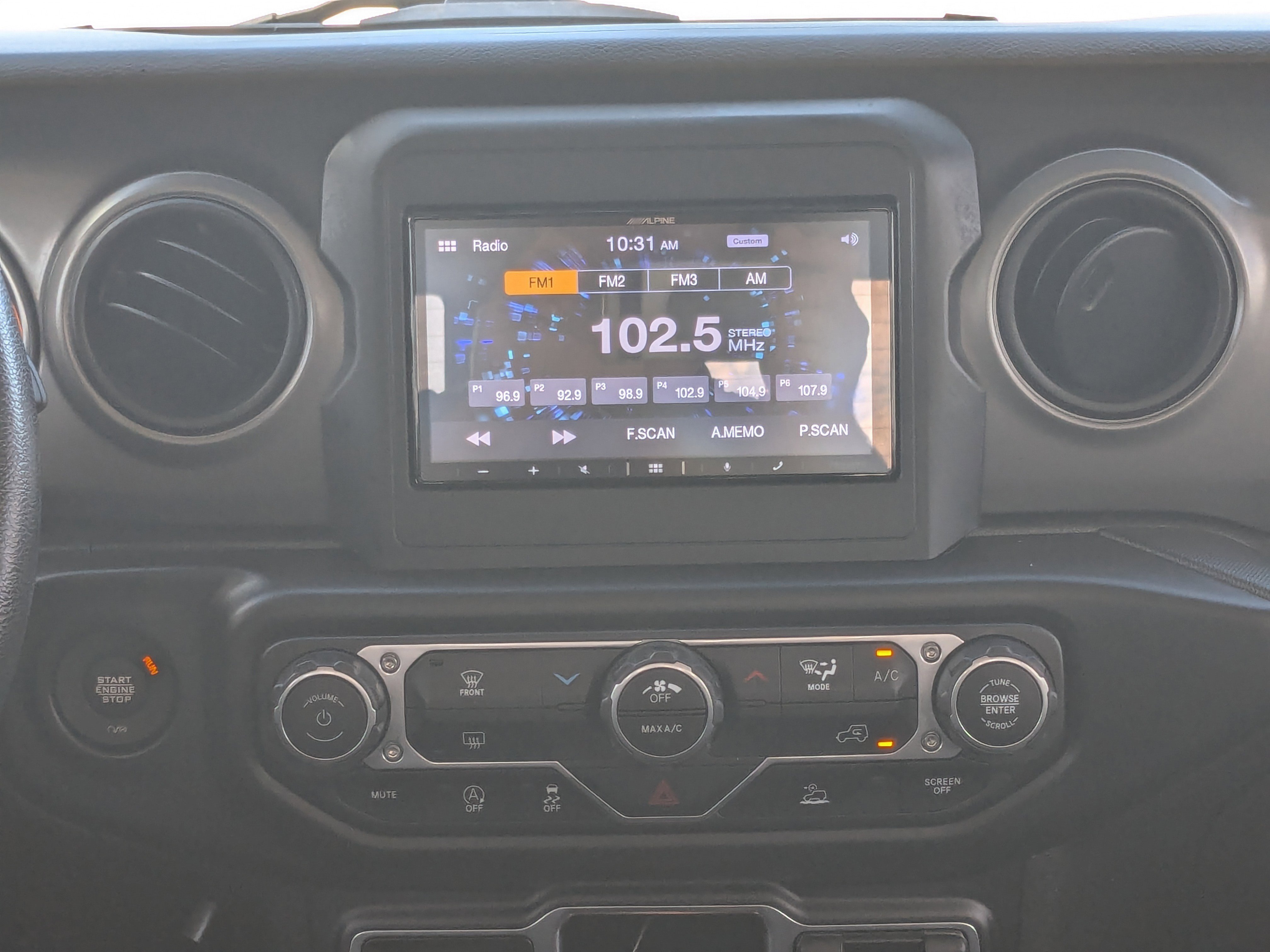 Used 2022 Jeep Gladiator Sport AWD/4WD image 23