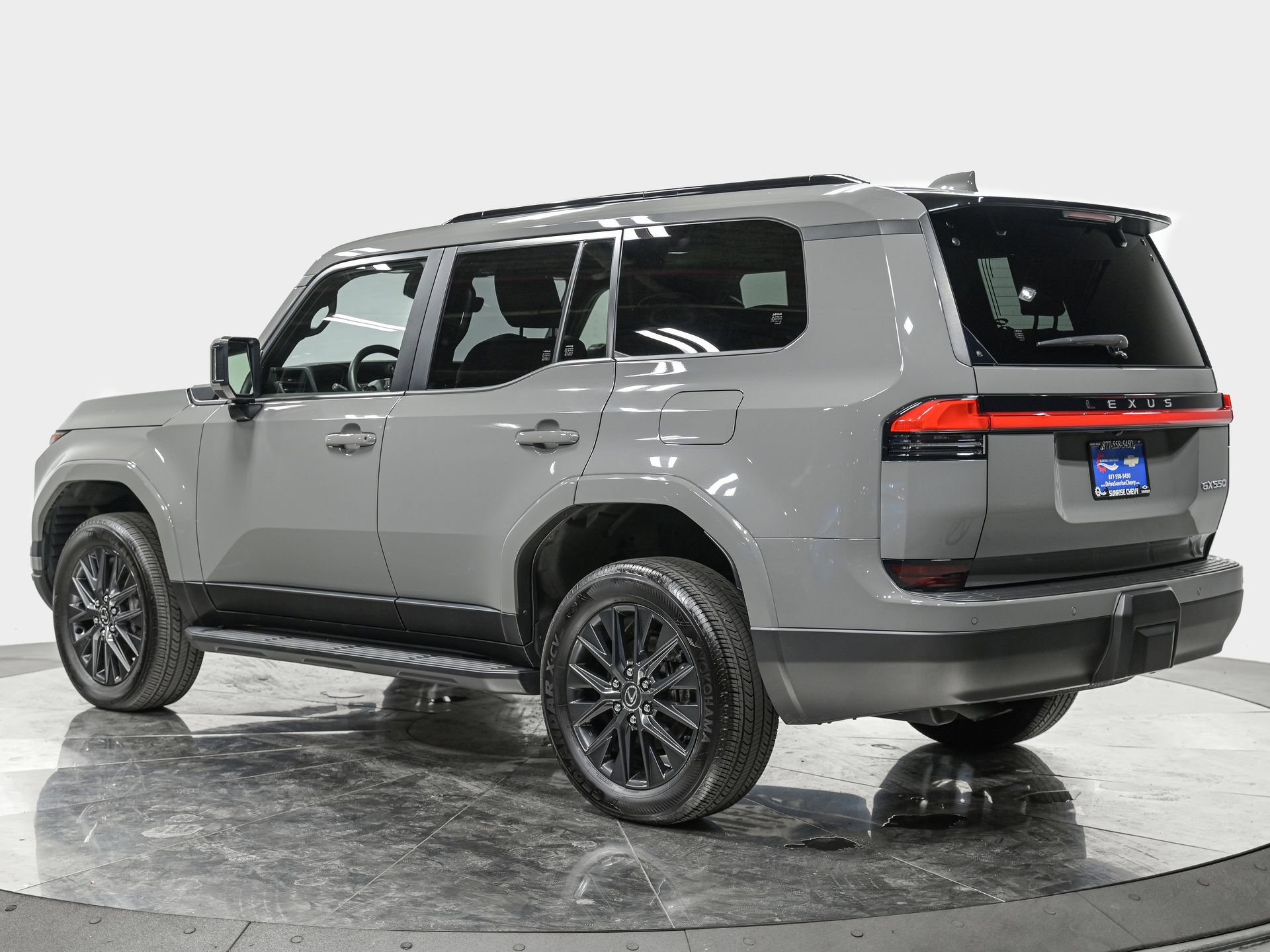 Used 2024 Lexus GX 550 w/ Cold Area Package AWD/4WD image 4