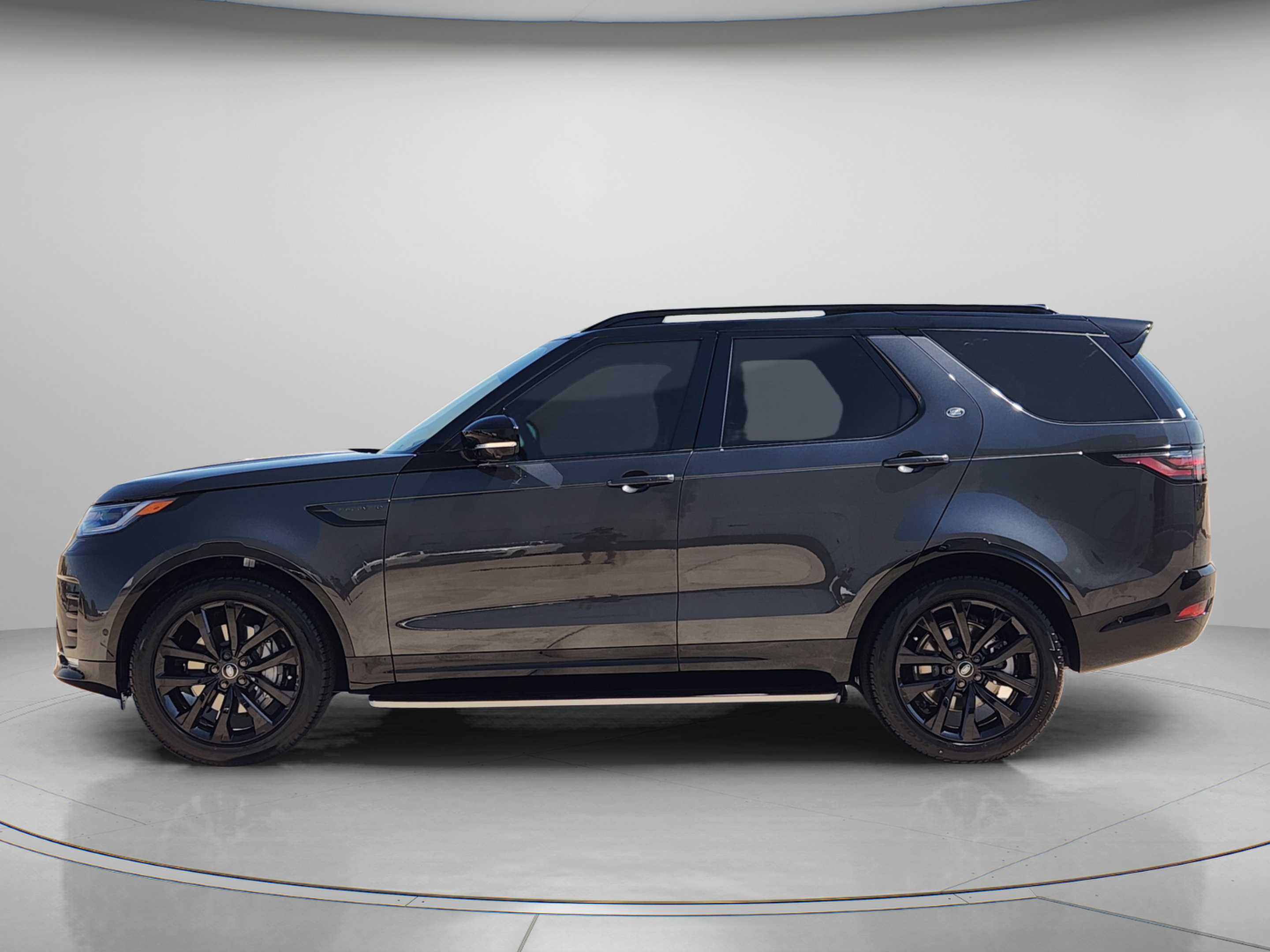 New 2026 Land Rover Discovery Dynamic SE AWD/4WD image 2