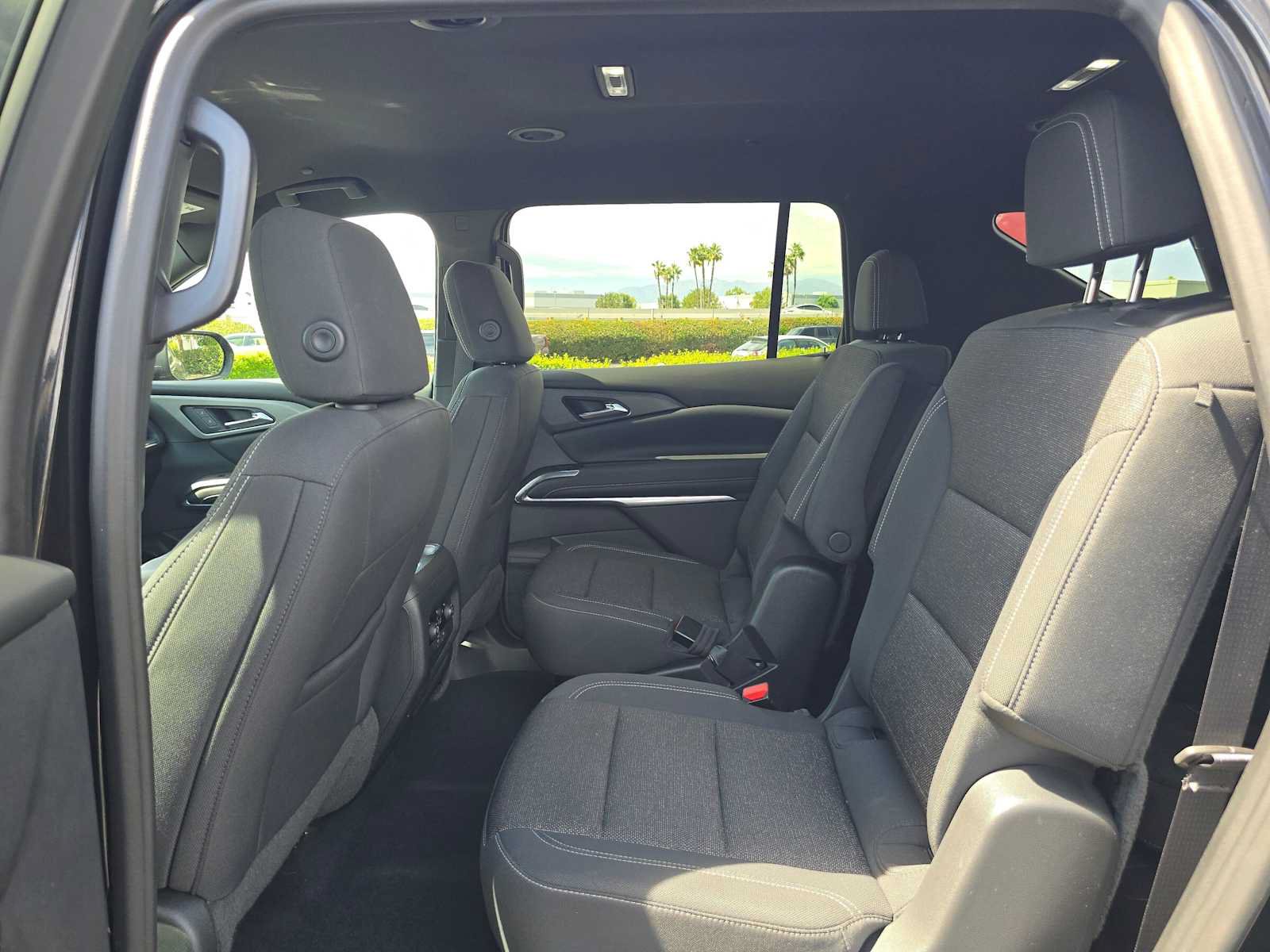 Used 2024 Chevrolet Traverse LT w/ Midnight/Sport Edition FWD image 18