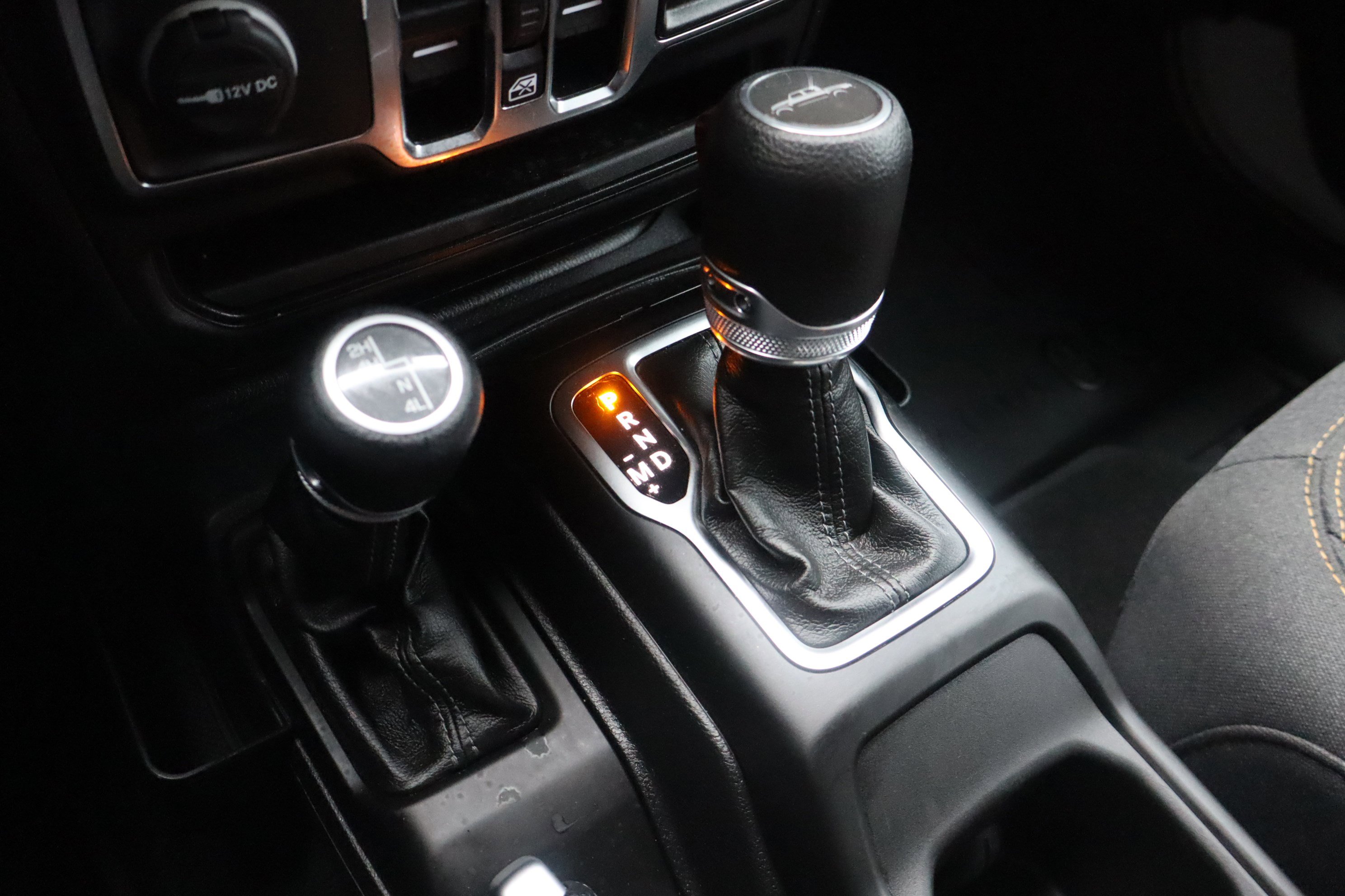 Used 2025 Jeep Gladiator Sport image 29