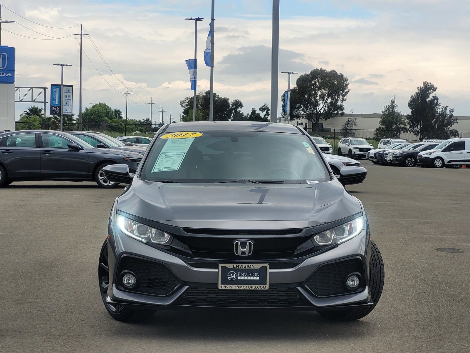 Used 2017 Honda Civic Sport image 2