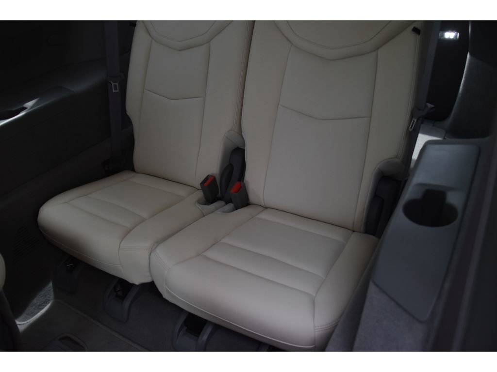Certified 2024 Cadillac XT6 Premium Luxury FWD image 17