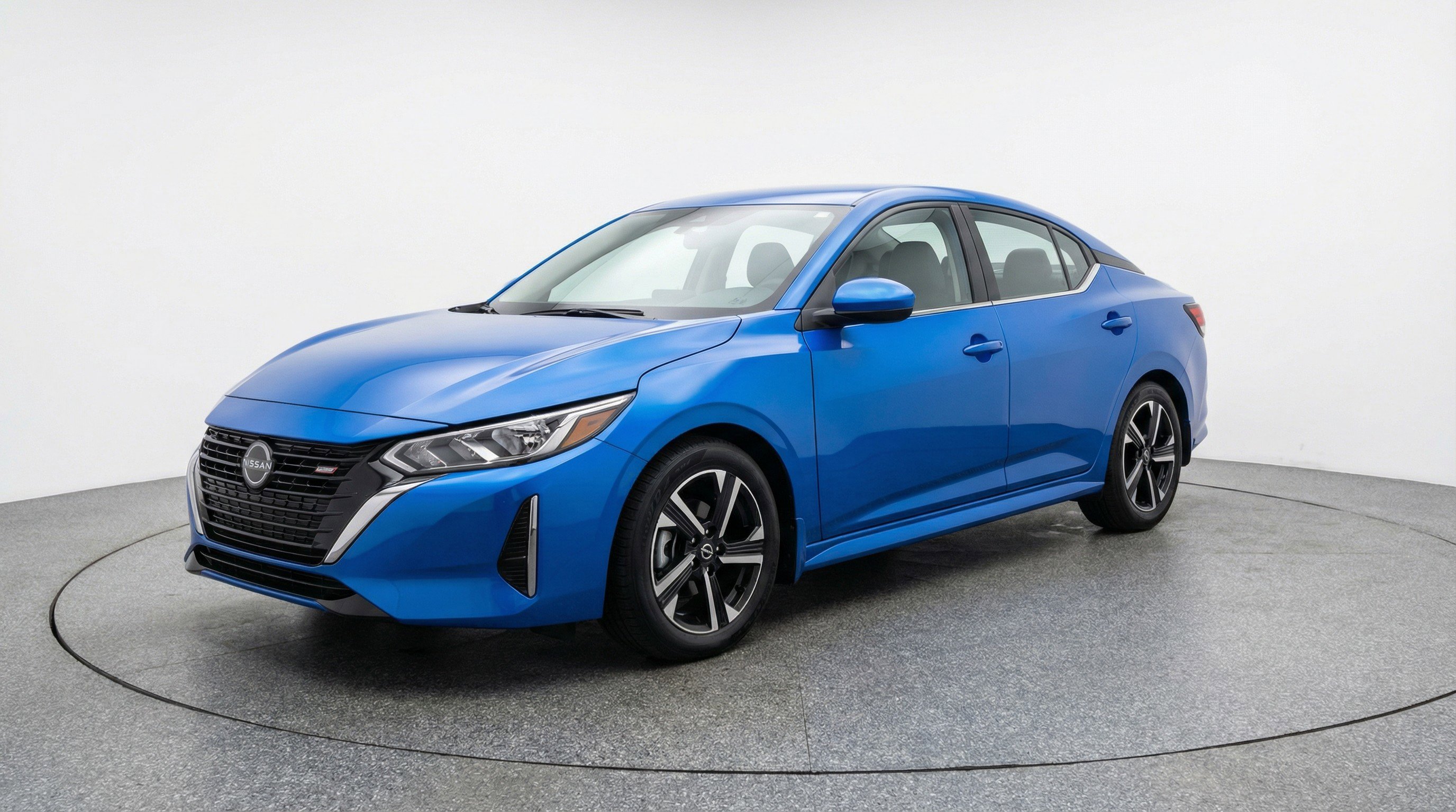 Used 2025 Nissan Sentra SV image 3