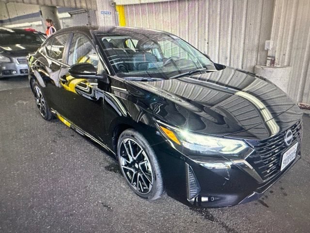 Certified 2025 Nissan Sentra SR w/ SR Premium Package FWD image 26