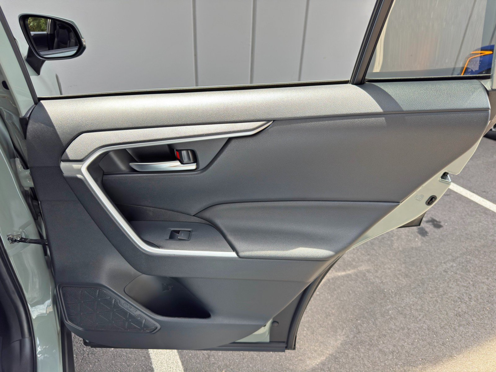 Used 2023 Toyota RAV4 XLE Premium FWD image 43