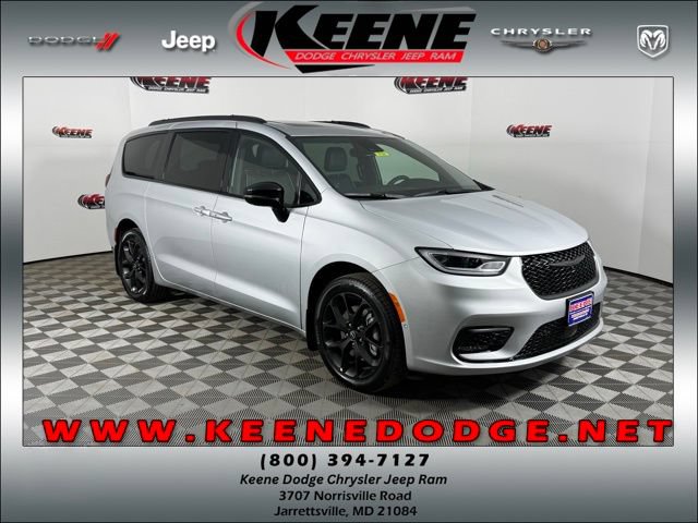 New 2026 Chrysler Pacifica Limited w/ S Appearance Package AWD/4WD image 1