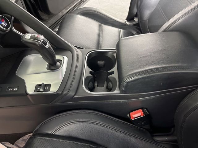 Used 2020 Jaguar E-PACE SE image 27