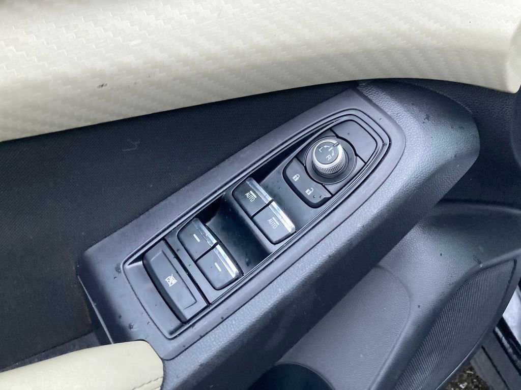 Used 2022 Subaru Ascent Premium w/ Convenience Package image 14