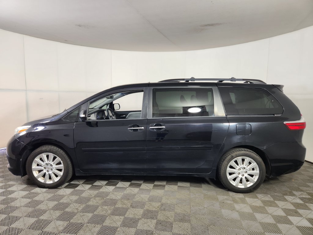 Used 2015 Toyota Sienna Limited Premium AWD/4WD image 4