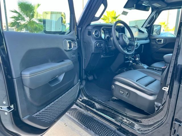 New 2025 Jeep Gladiator High Tide image 14