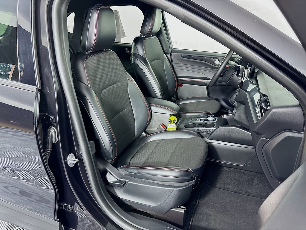 Used 2025 Ford Escape ST-Line FWD image 26