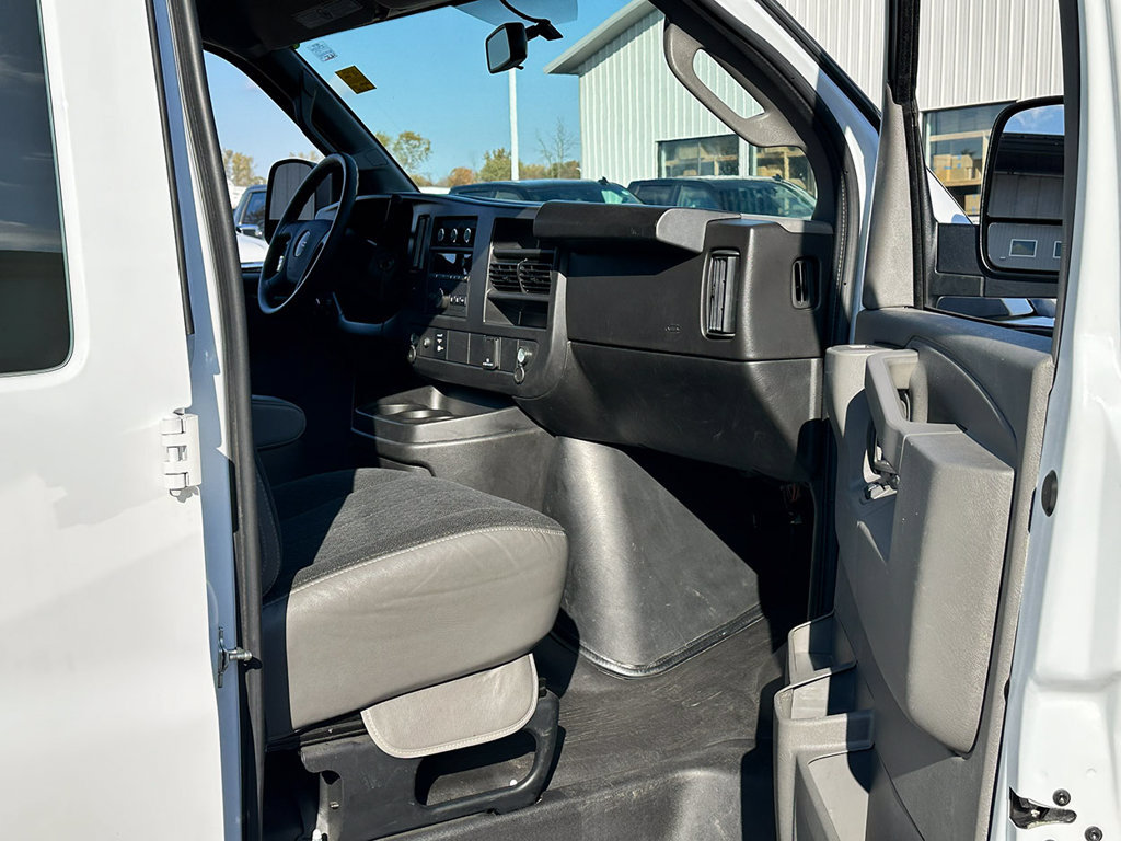 Used 2025 GMC Savana 2500 w/ Driver Convenience Package RWD image 23