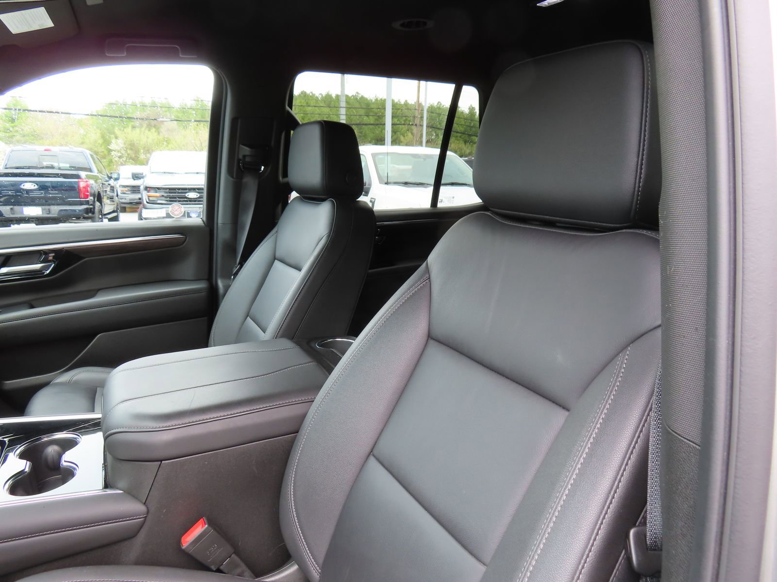 Used 2025 Chevrolet Tahoe LT image 26