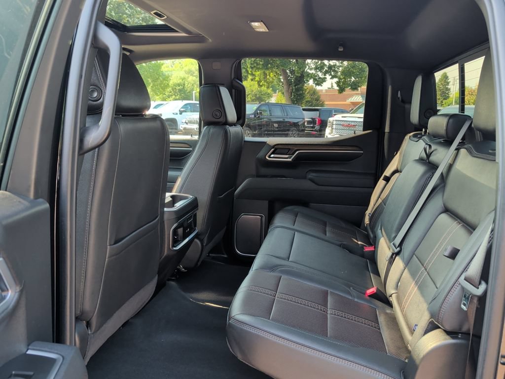 Used 2026 Chevrolet Silverado 1500 High Country w/ High Country Premium Package AWD/4WD image 26
