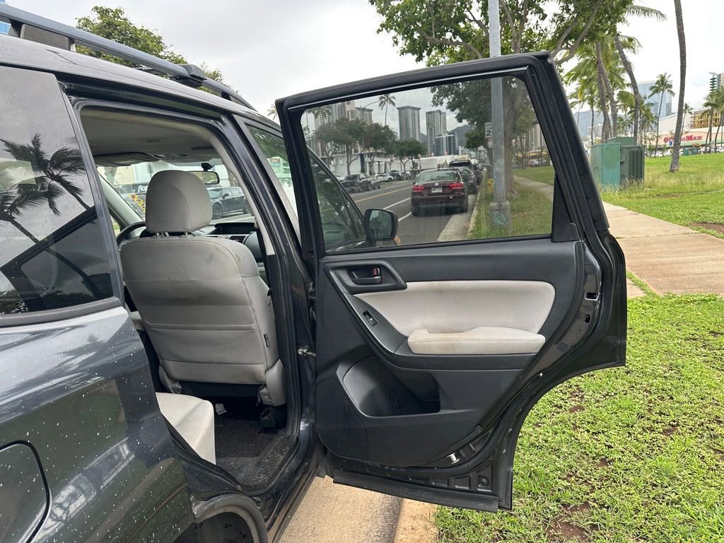 Used 2014 Subaru Forester 2.5i Premium w/ All-Weather Package image 18