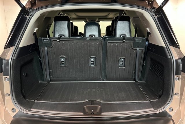 Certified 2023 Nissan Pathfinder Platinum FWD image 23