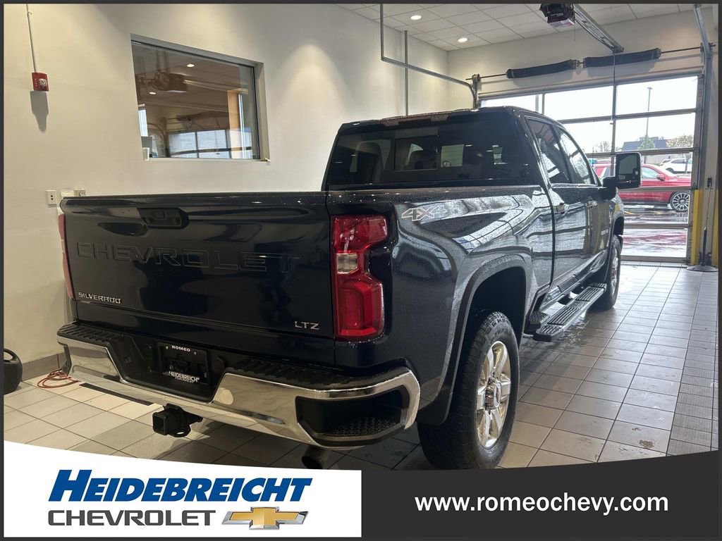 Used 2023 Chevrolet Silverado 2500 LTZ w/ LTZ Convenience Package image 4