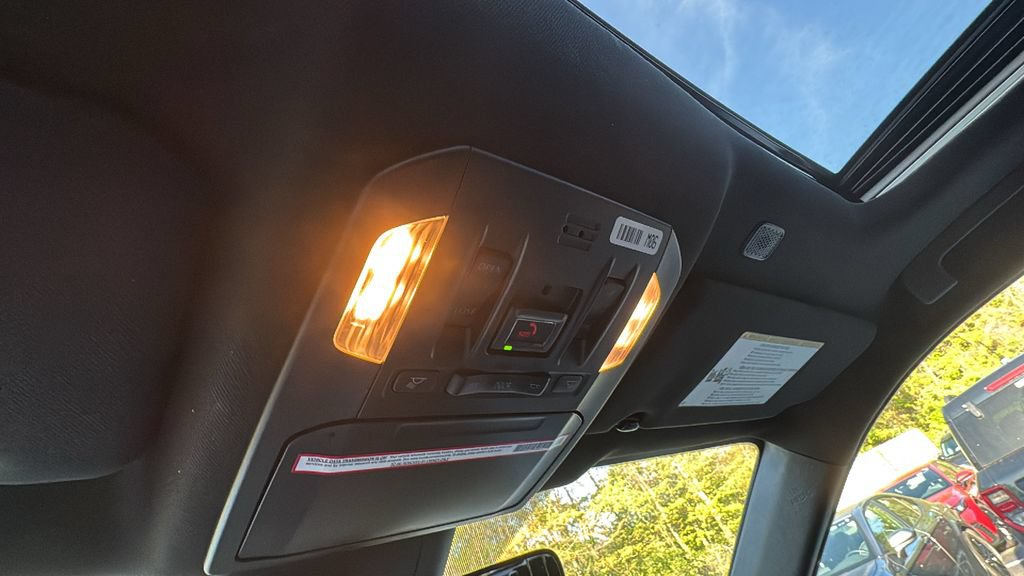 Used 2023 Toyota Highlander XSE AWD/4WD image 28