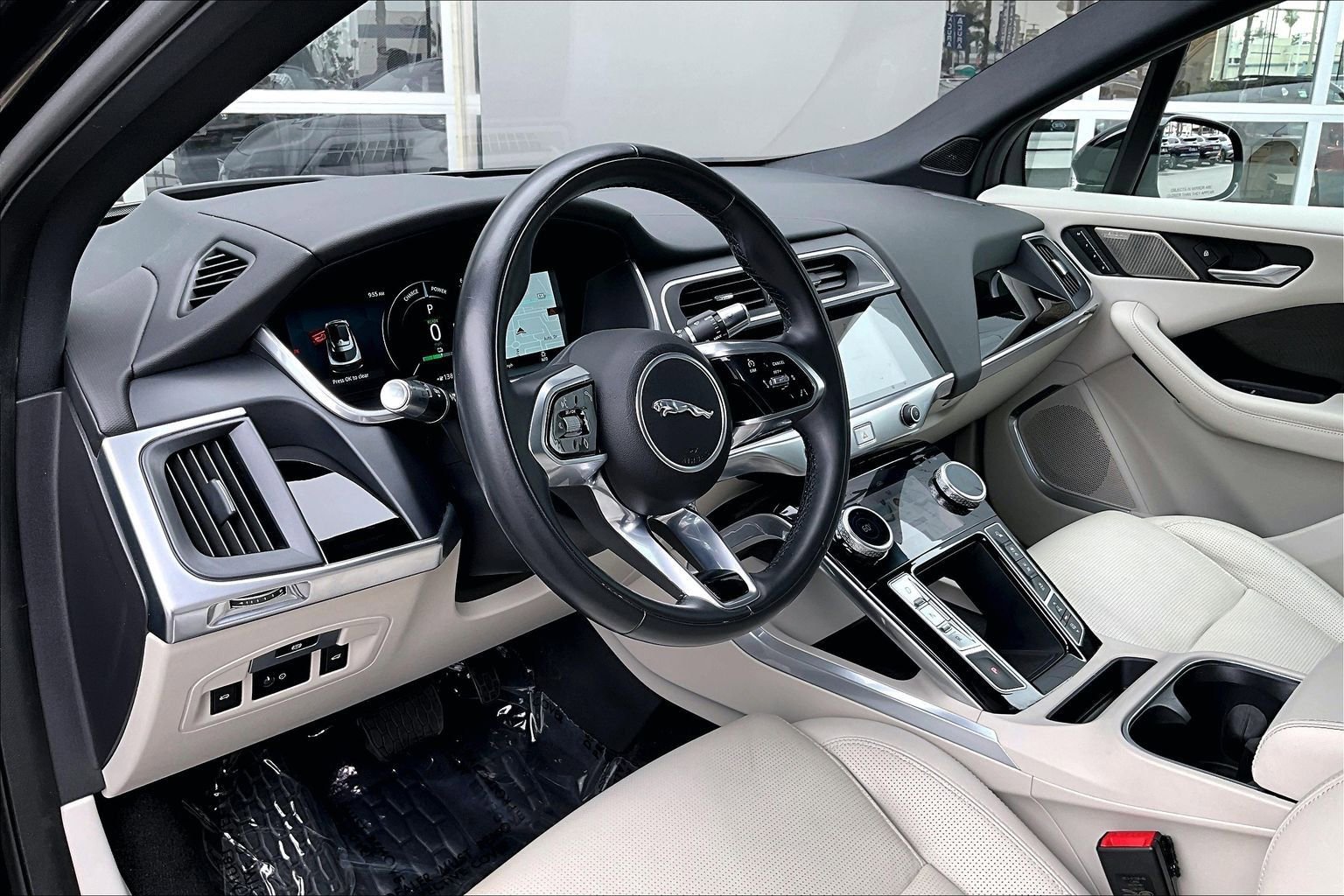 Certified 2022 Jaguar I-PACE HSE AWD/4WD image 14