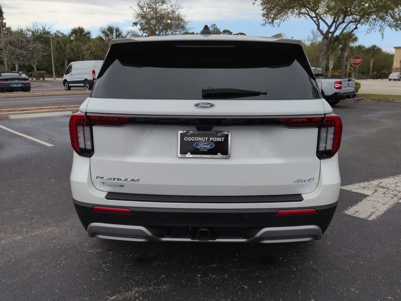 Used 2026 Ford Explorer Platinum w/ LUX Leather Package image 4