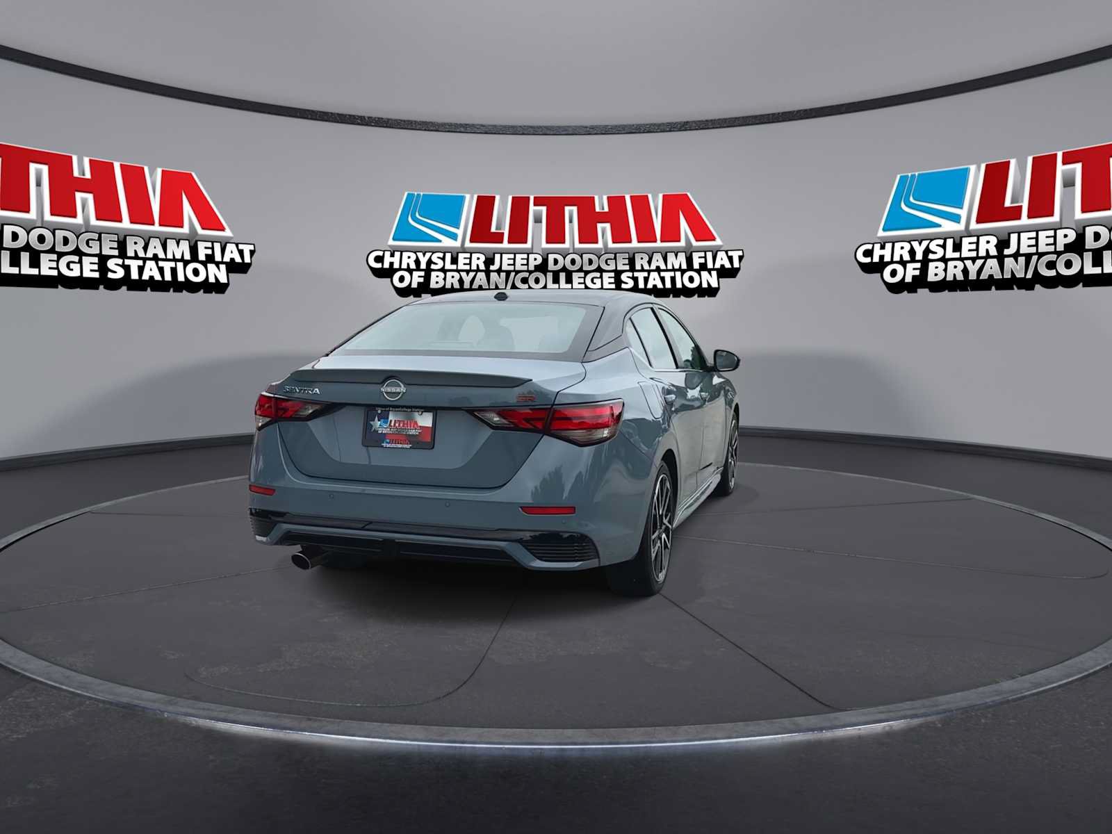 Used 2025 Nissan Sentra SR FWD image 7