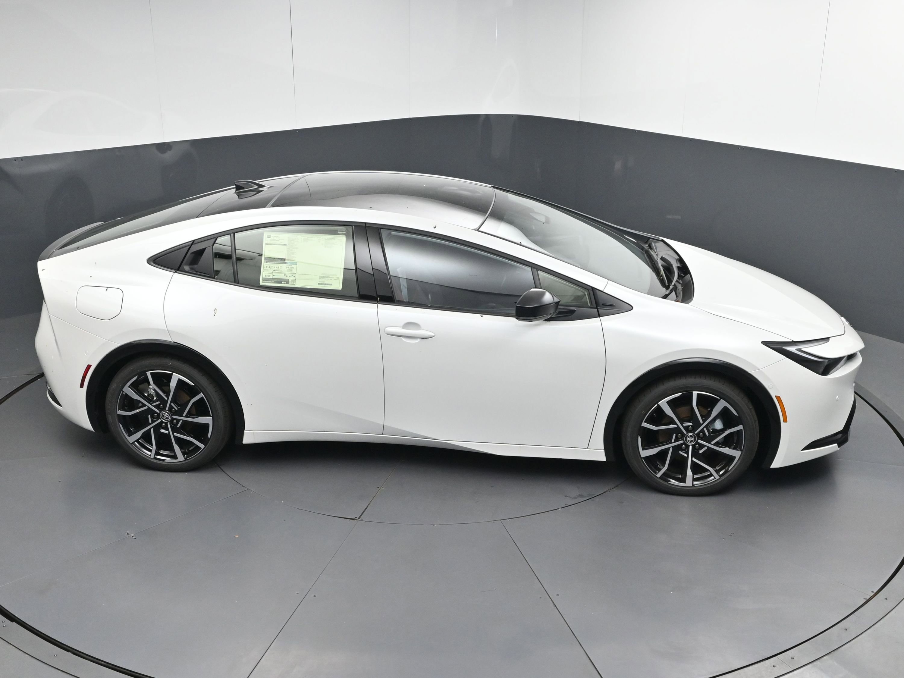 New 2026 Toyota Prius Plug-In Hybrid image 31