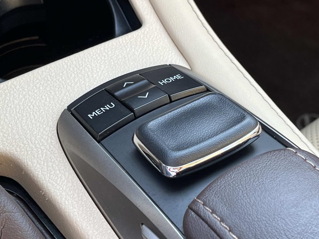 Used 2016 Lexus ES 350 w/ Navigation System Package FWD image 37