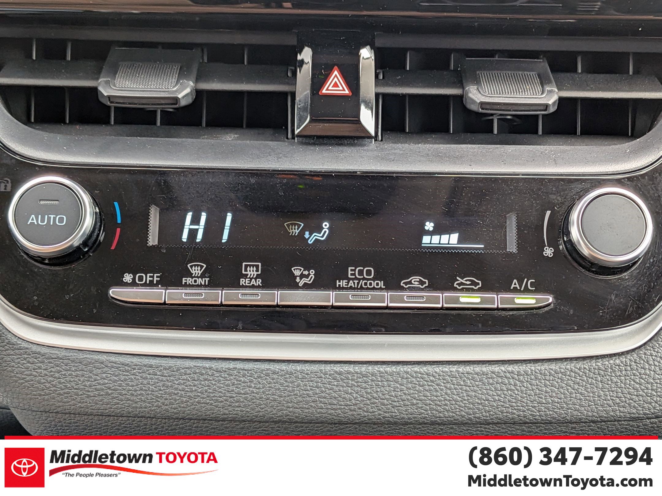 Certified 2025 Toyota Corolla LE image 25