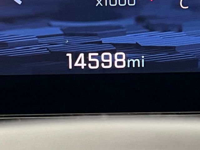 Used 2025 Chevrolet Suburban Premier image 26