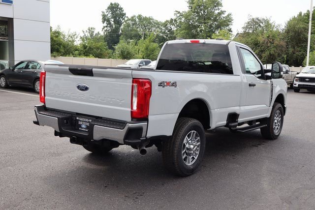 New 2025 Ford F350 XLT AWD/4WD image 3