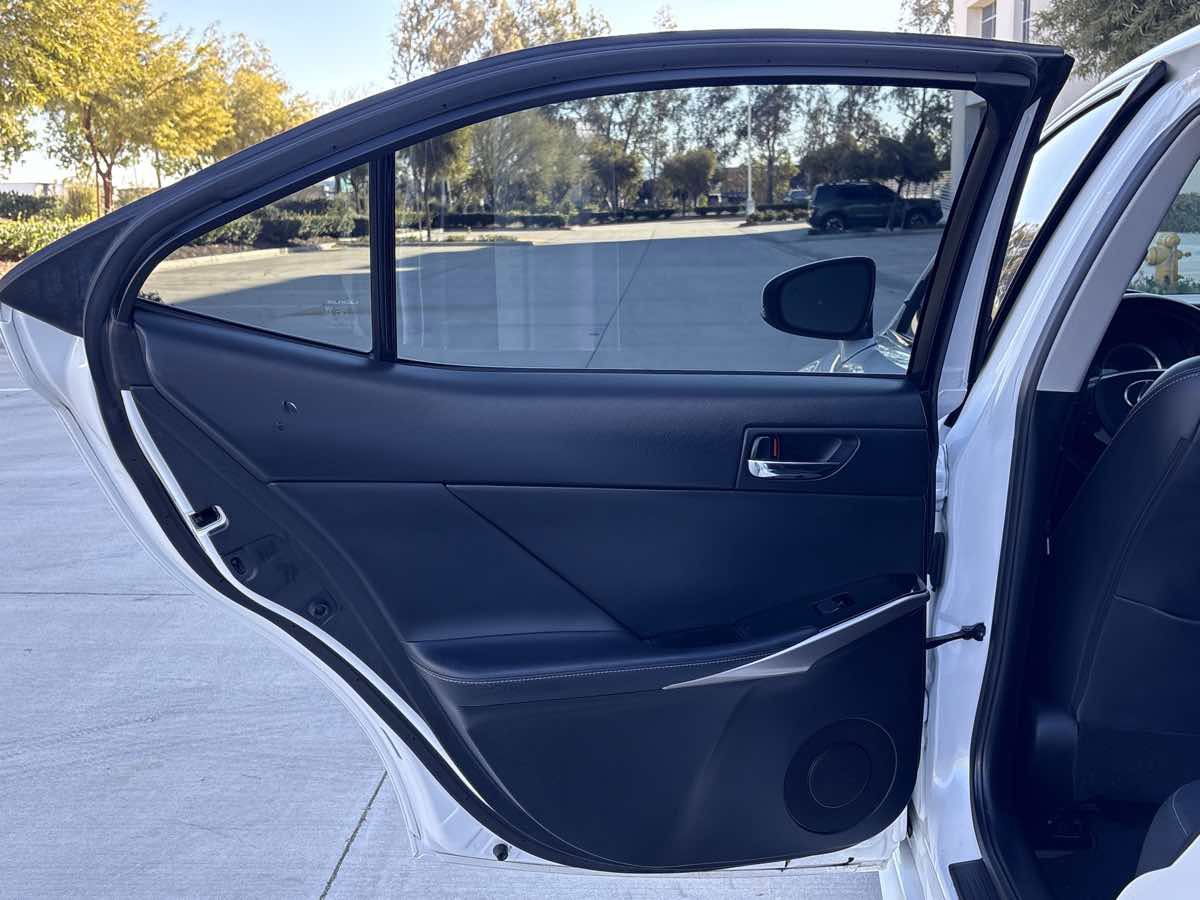 Used 2016 Lexus IS 200t image 13