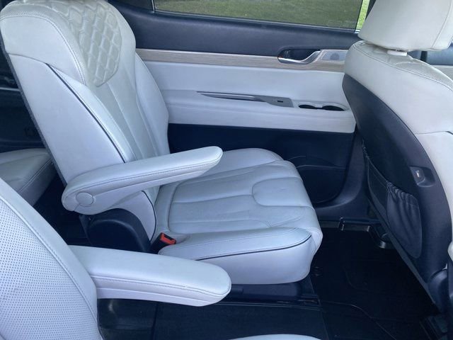 Used 2021 Hyundai Palisade Limited w/ Winter Package AWD/4WD image 25