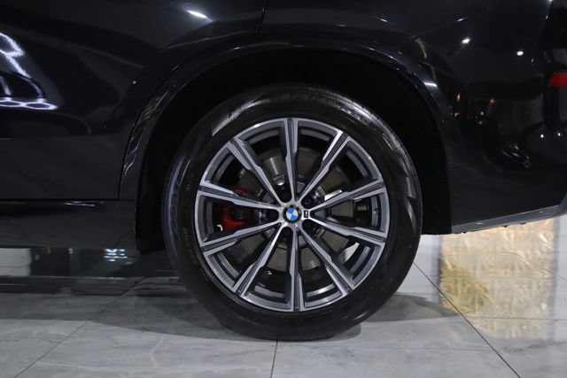 Used 2021 BMW X5 M50i w/ Executive Package AWD/4WD image 33