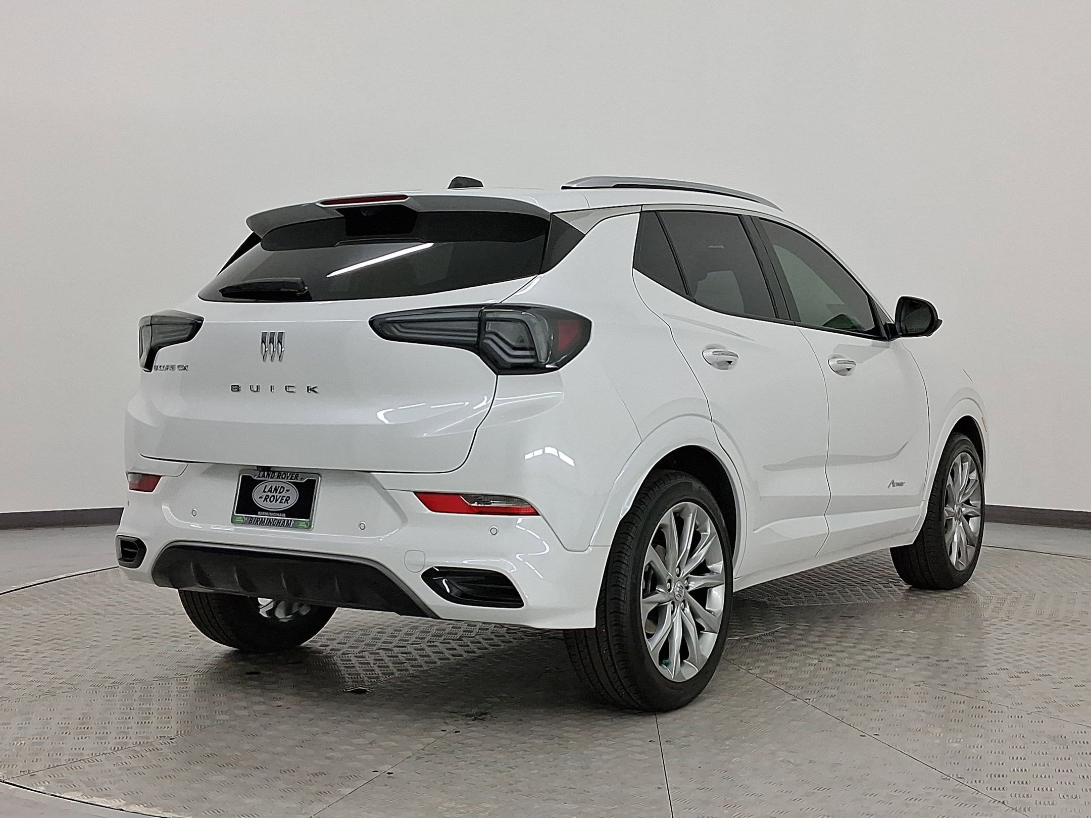 Used 2025 Buick Encore GX Avenir w/ Avenir Technology Package image 9