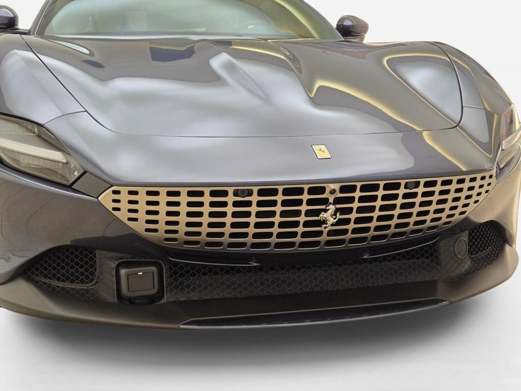 Used 2021 Ferrari Roma RWD image 4