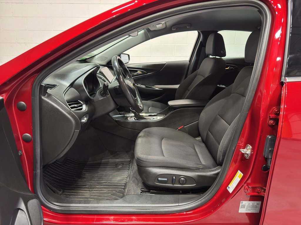 Used 2022 Chevrolet Malibu RS image 13