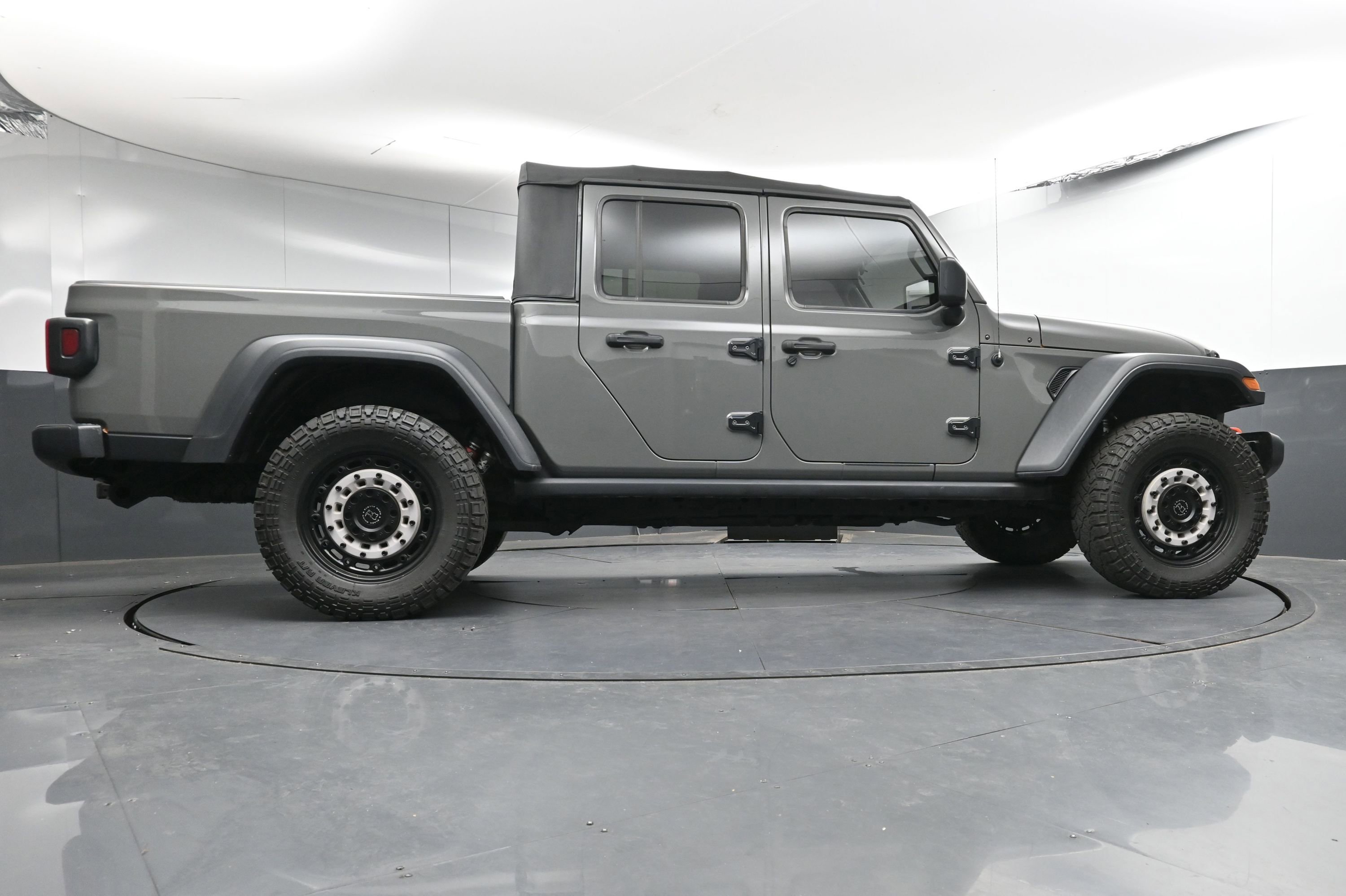 Used 2020 Jeep Gladiator Mojave image 26