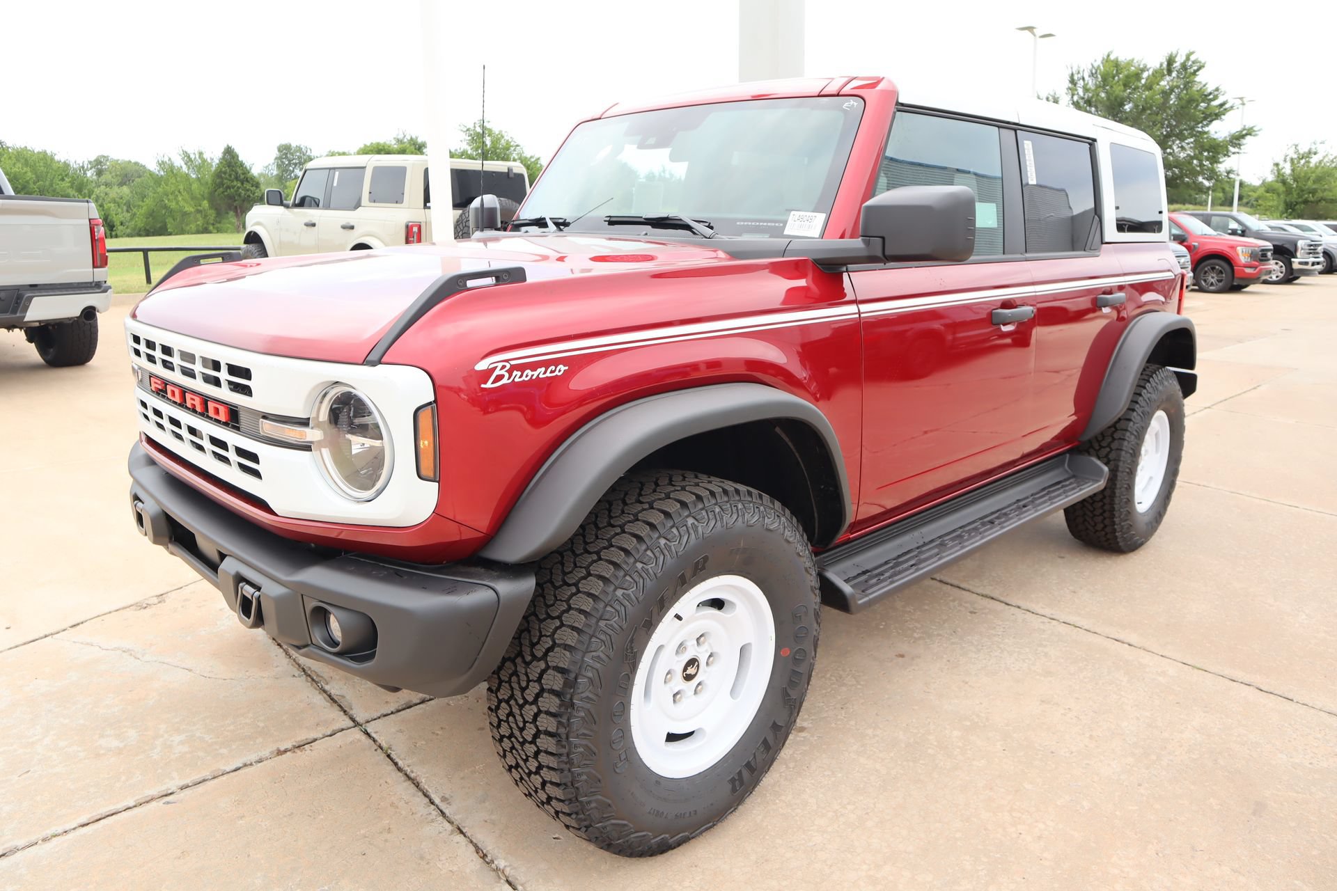 New 2026 Ford Bronco Heritage Edition AWD/4WD image 11