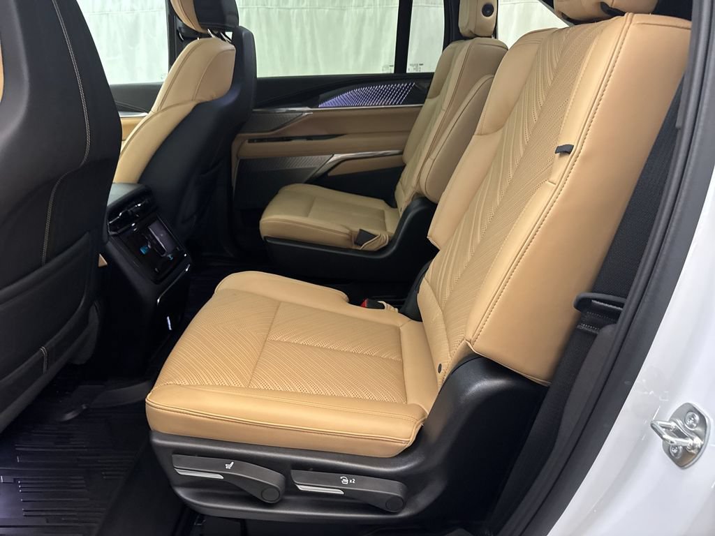 Used 2025 Cadillac Escalade IQ Sport 2 w/ LPO, ONYX Package AWD/4WD image 13