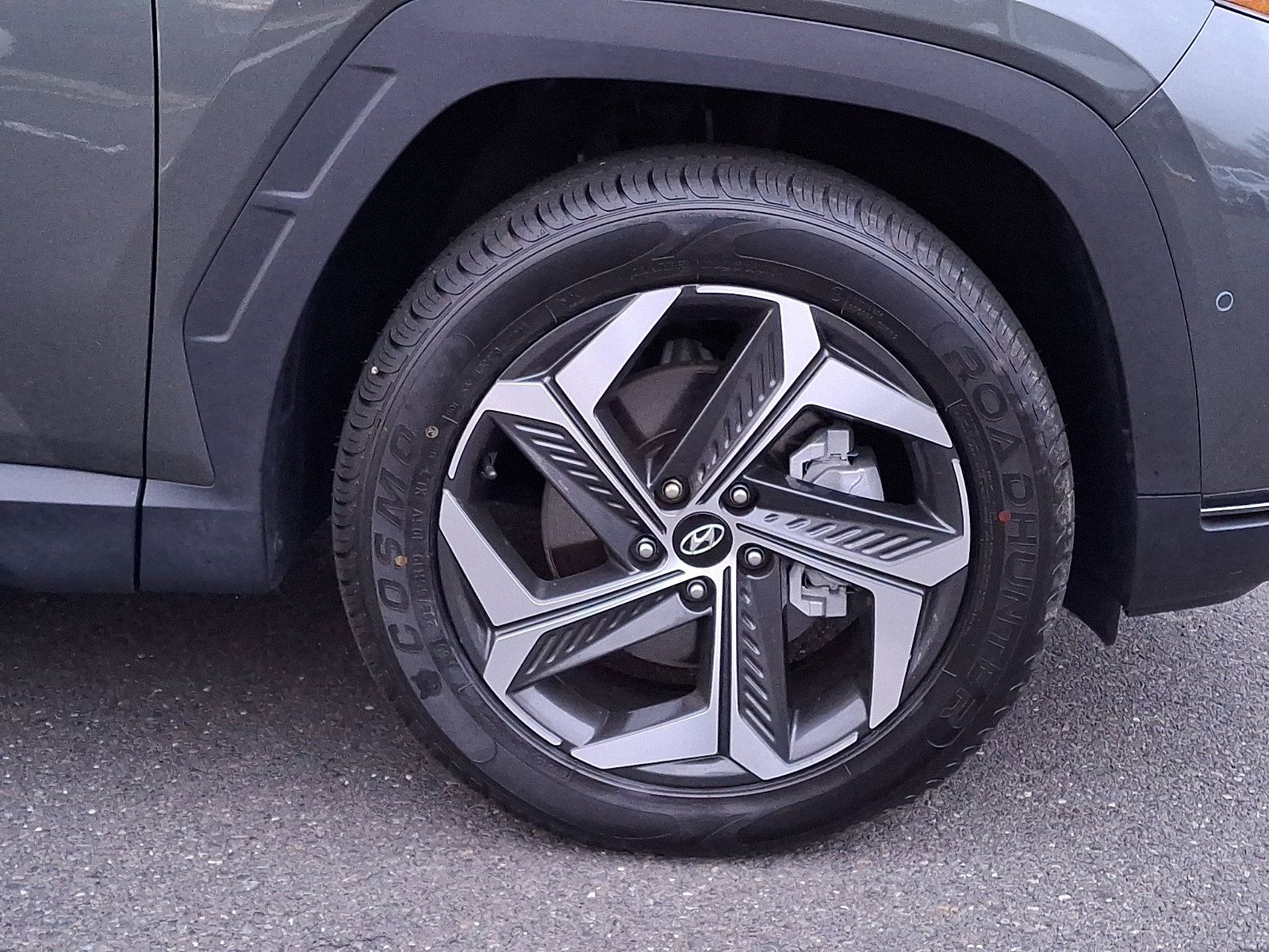 Certified 2023 Hyundai Tucson Limited w/ Cargo Package AWD/4WD image 8