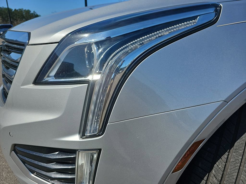 Used 2017 Cadillac XT5 Luxury w/ Driver Awareness Package image 35